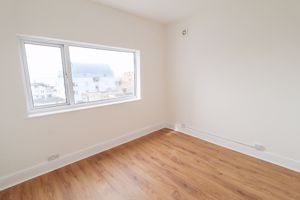 Bedroom- click for photo gallery